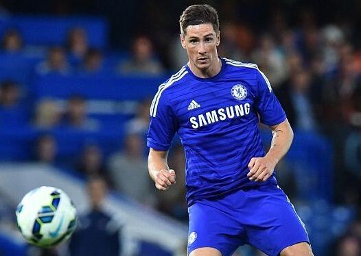 　　上賽季冠亞軍尤文和羅馬均有2000萬級別的引援；AC米蘭延續免簽政策，租來托雷斯，引進皇馬門將迭戈-洛佩斯和梅內、阿萊士、阿加齊，同時賣出巴洛特利，送走多名過氣球員；國米換血步伐也未停止，三冠王一代紛紛謝幕，最受關注的引援、前曼聯隊長維迪奇亦是免費加盟。