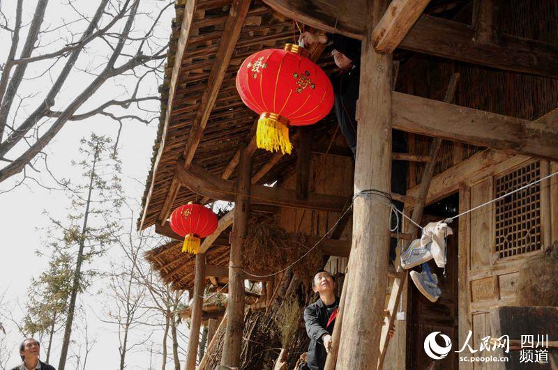 ɽ̽mϋϦǰ´ףDƬ˾ṩ