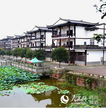 第二站：眉山眉山全力推進"棚改貨幣化安置"，對全市房地產行業以及群眾購買社會服務等起到了良好帶動作用。