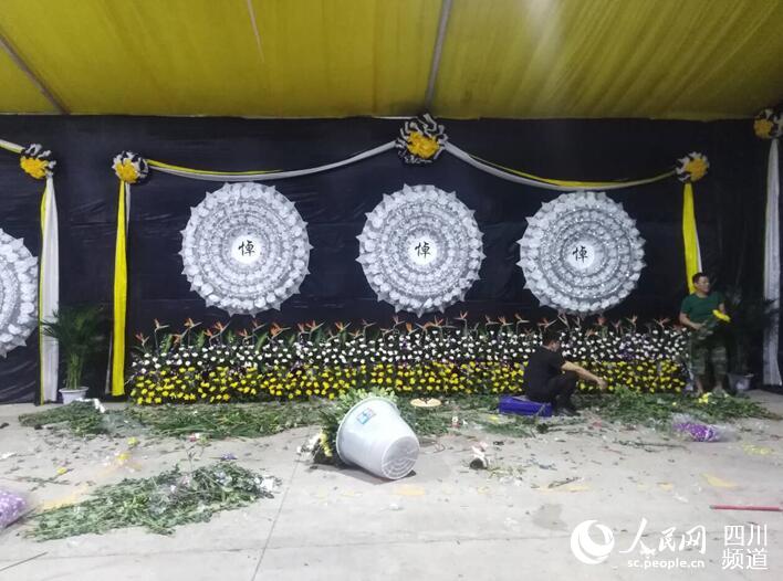 ɭֻyӢ`ȫꮅĿǰMβAǰMz