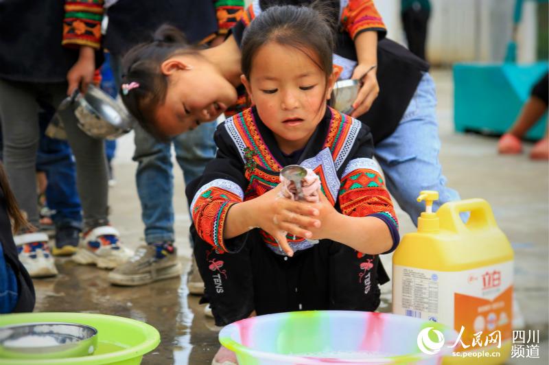 ÿhlr׽cĺӂWԼϴ z