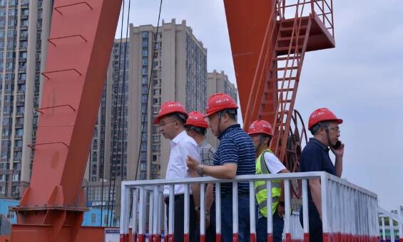 張軍調研重點區域大氣污染防治工作