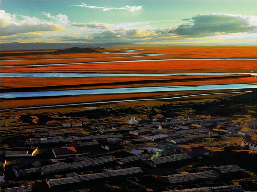 深秋中的第一灣。若爾蓋縣委宣傳部供圖