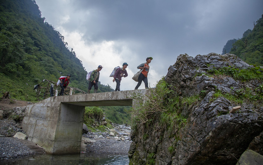 SrɽڹSR߅ýwĹD