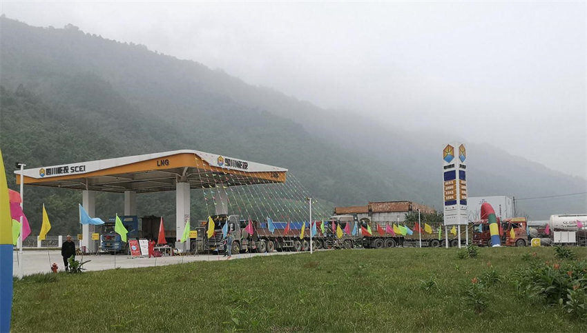 ܇v꠼ҺJɽӚվD