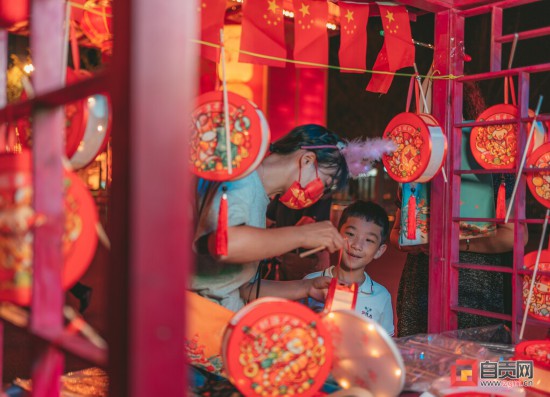 7天300萬人暢游自貢！