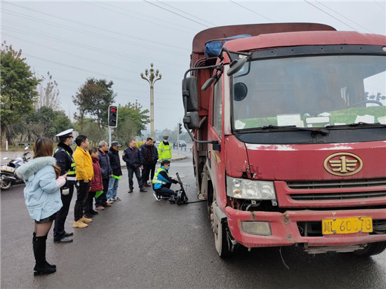 樂山市市中區生態環境監測站舉辦本年度第5期“環保設施公眾開放日”活動。樂山市市中區生態環境監測站供圖