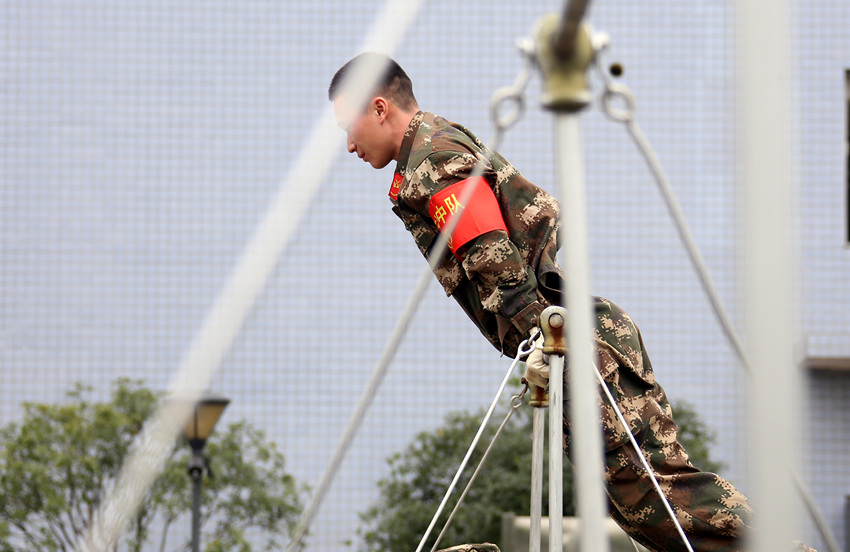 е侯Ĵüɽ֧꠹D