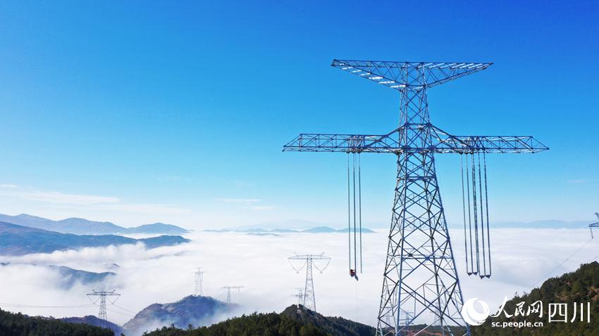 高海拔重冰區實現特高壓跨越特高壓