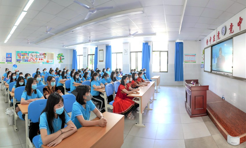 ׃ߵȌƌWУWǰϵ20211^˼n׌D