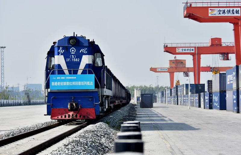 綜保區專用鐵路線和鐵路貨站。雙流區委宣傳部供圖