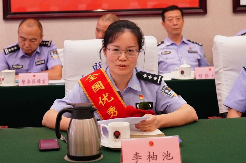 通濟橋派出所副所長李柚池。成都市公安局天府新區分局供圖