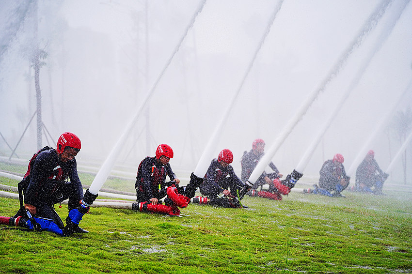 四川眉山防汛救災實戰演練。四川省眉山市消防救援支隊供圖