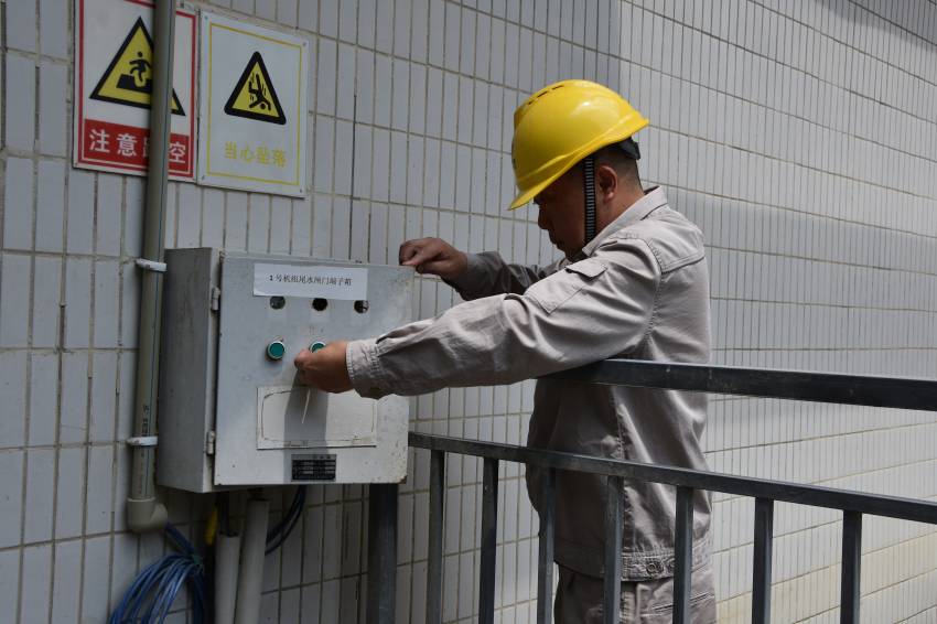 排供水系統體檢。國網四川岷江供電有限公司供圖