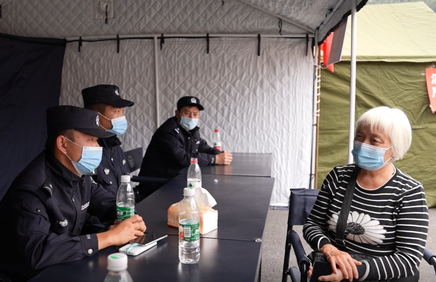 甘孜公安“震時警務”全面啟動。甘孜公安供圖