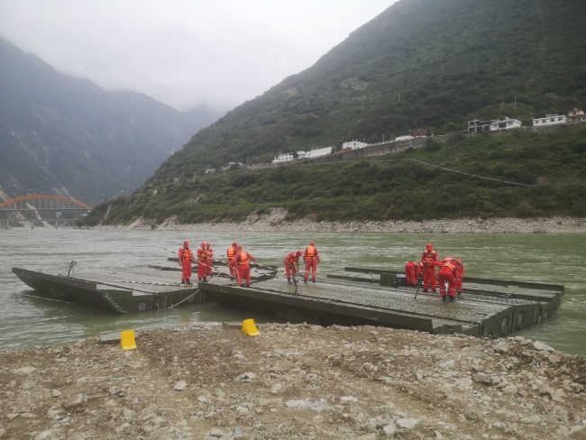 被稱為“救援航母”的應急動力舟橋。四川省應急管理廳供圖