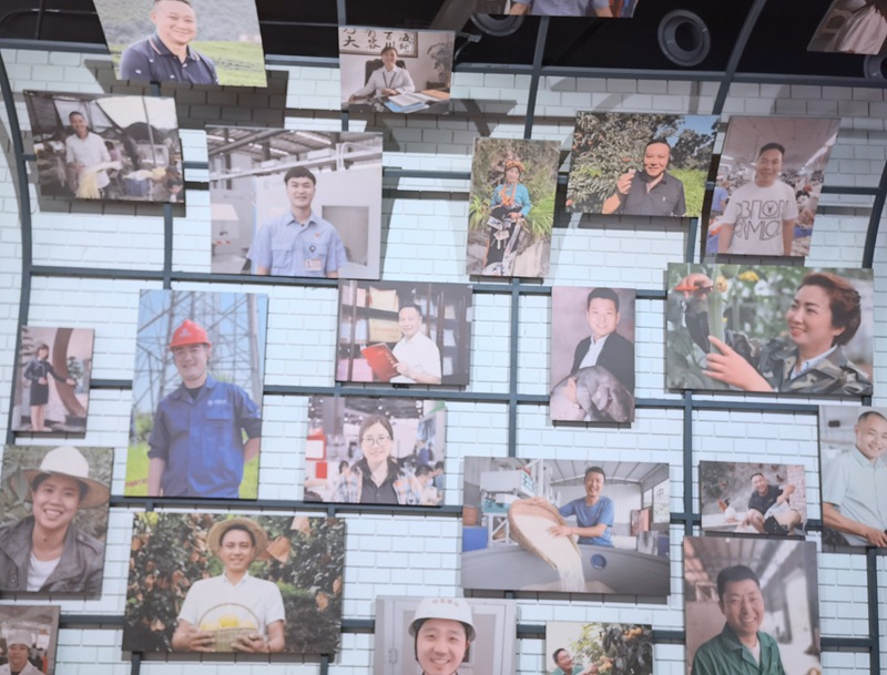 各行各業農民工代表展示。四川省人社廳供圖