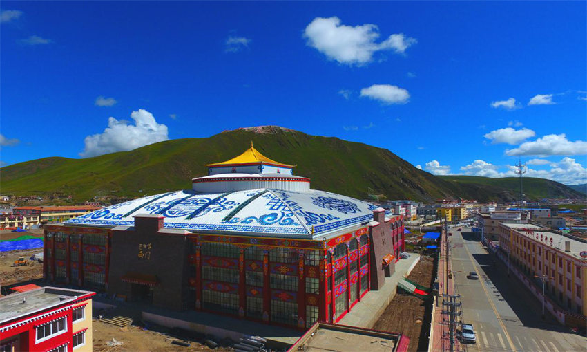 金牛區援建石渠縣文化體育館。成都市民宗局供圖