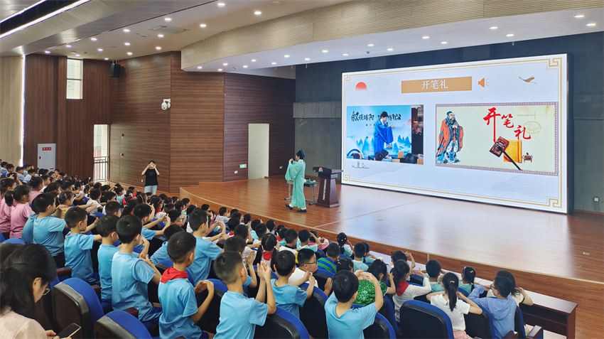 “中小學第二課堂”活動。民宗局供圖