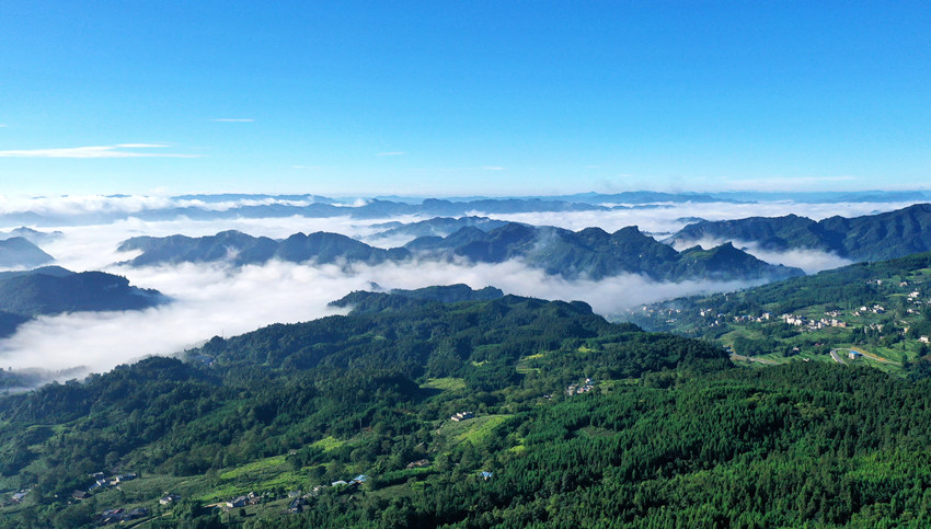 烏蒙磅礴。代建供圖
