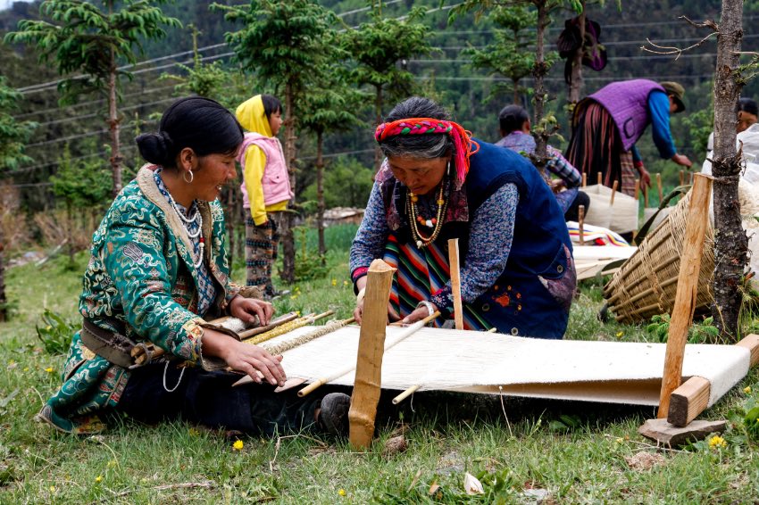 木里藏毯編制技藝。木里縣委宣傳部供圖