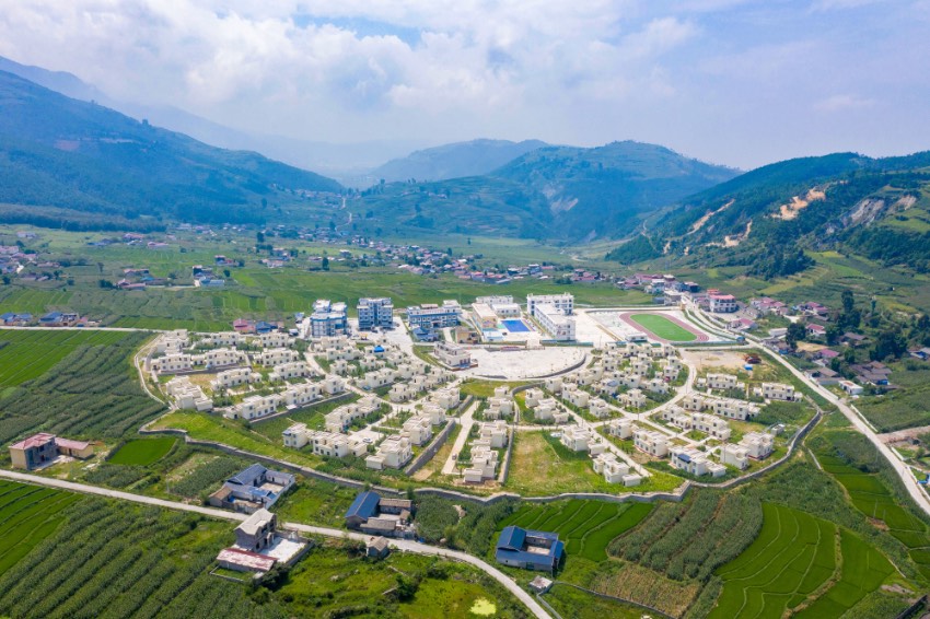 喜德縣魯基鄉中壩村的村民新居。喜德縣委宣傳部供圖