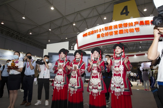 中國石油四川銷售公司積極承辦消費扶貧展銷會。 中國石油四川銷售公司供圖