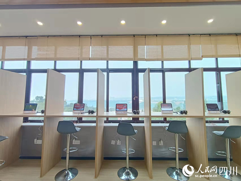 從紙質書到有聲書，耳機森林開拓更多“悅讀”體驗。吳舒婷攝