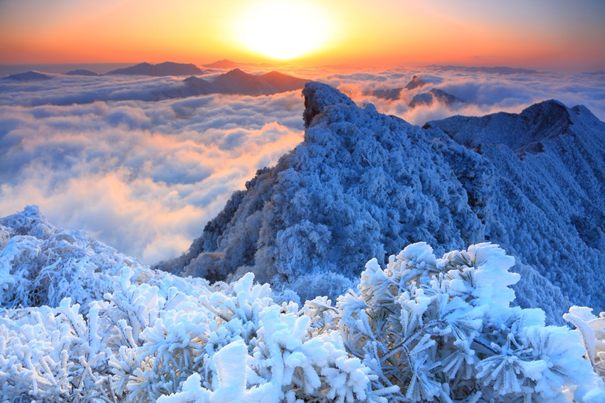 香爐山。巴中市委宣傳部供圖