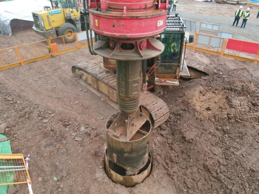 樂至車站特大橋首樁。成蘭公司供圖