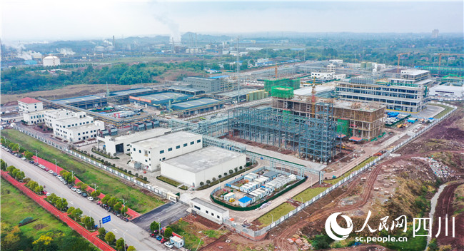 正在加快建設的廣安利爾循環產業園。曾誠攝