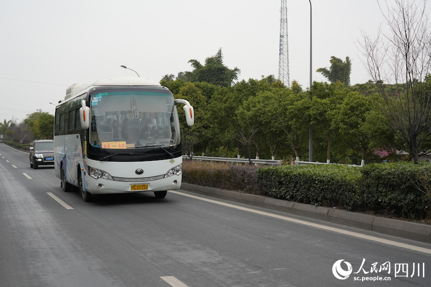自貢市榮縣國道348馬鞍山村段。人民網 郭瑩攝