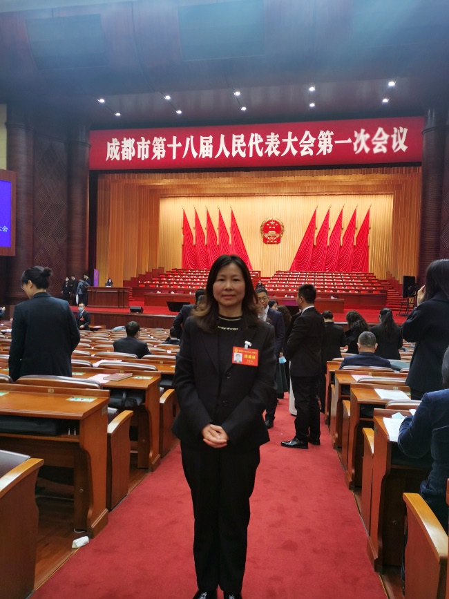 成都市人大代表陳雪梅。受訪者供圖