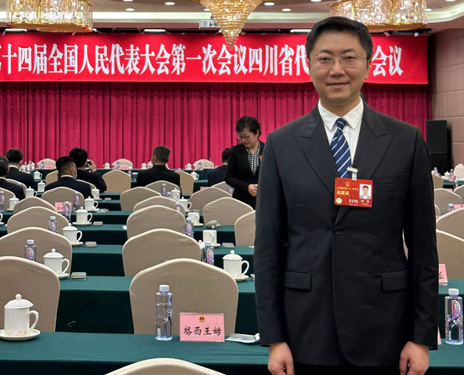 圖為全國人大代表鐘波。受訪者供圖