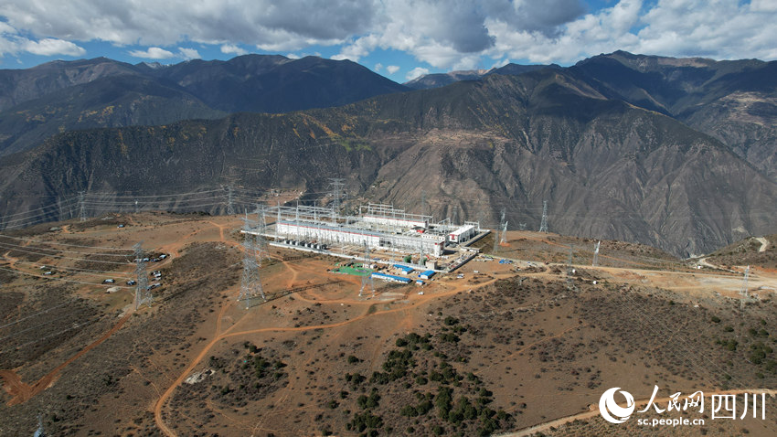 500千伏巴塘變電站。劉洋攝