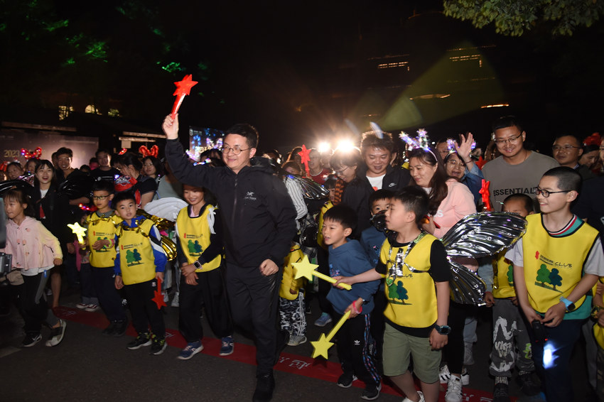 2023邛崍天臺山螢火蟲文化旅游季正式拉開帷幕。邛崍市委宣傳部供圖