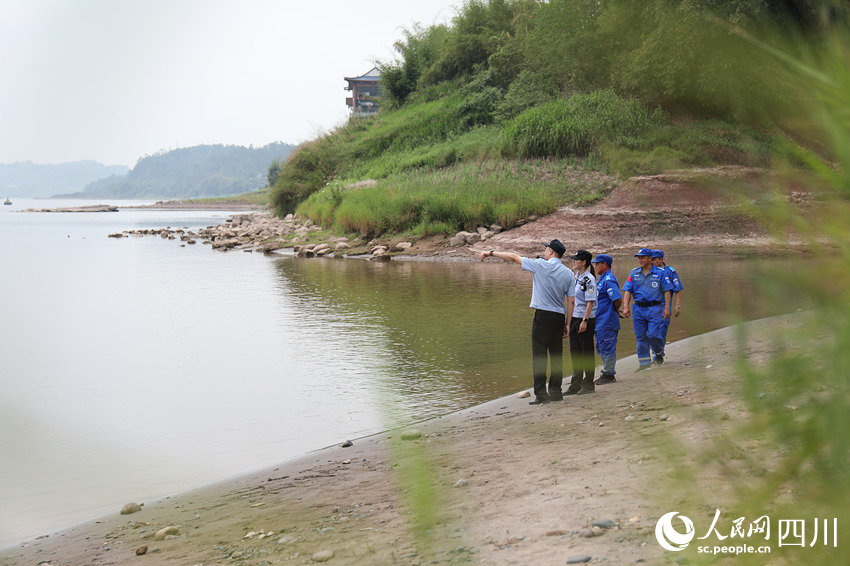 長江航運公安機關與沿江各部門開展聯防聯治。人民網 趙祖樂攝