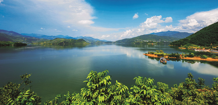 青川白龍湖。青川縣委宣傳部供圖