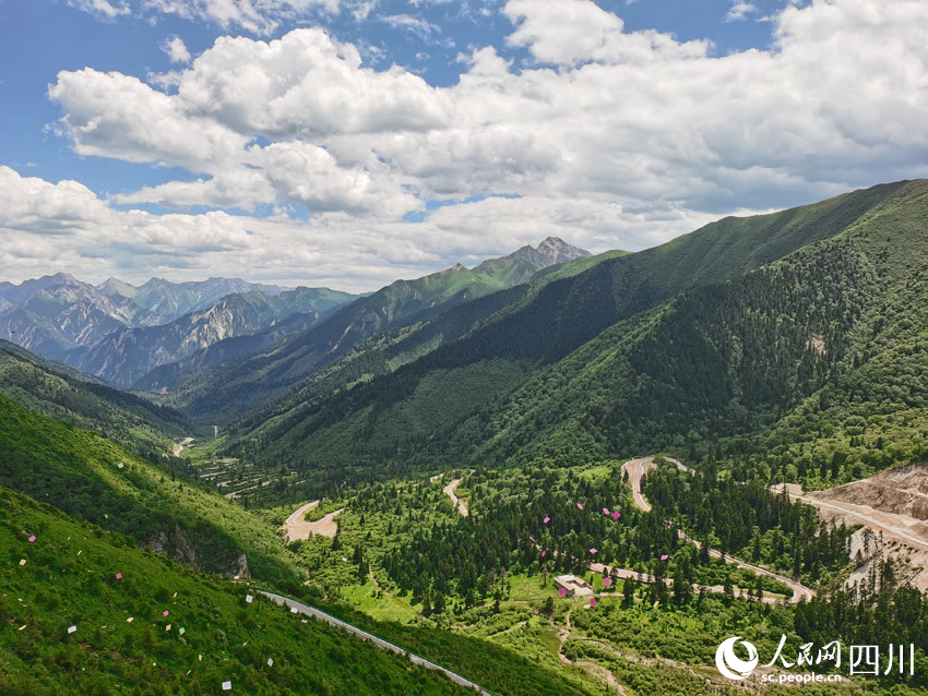 壯闊風景入眼來。人民網 劉海天攝