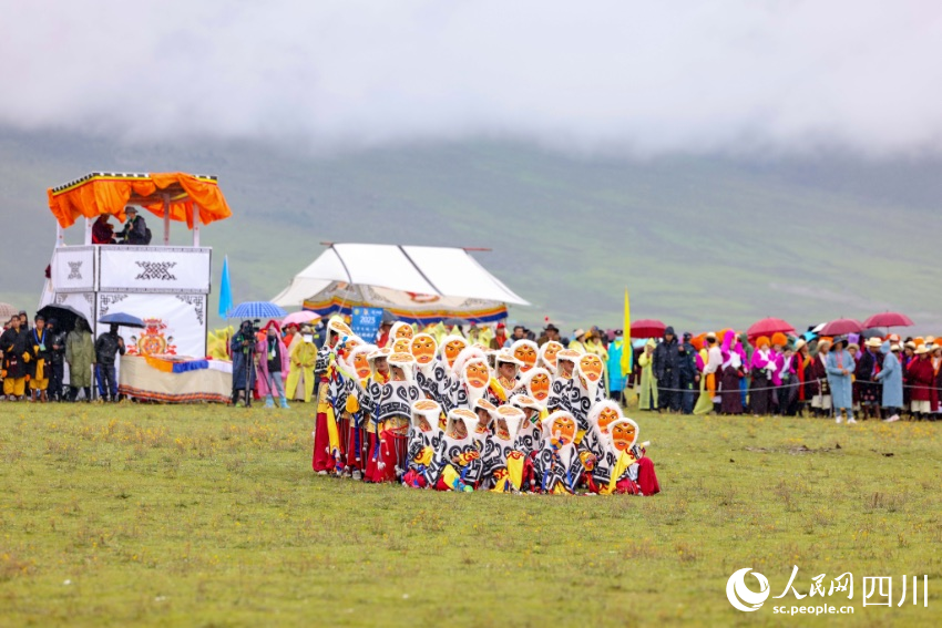 開幕式現場。洛絨尼瑪攝