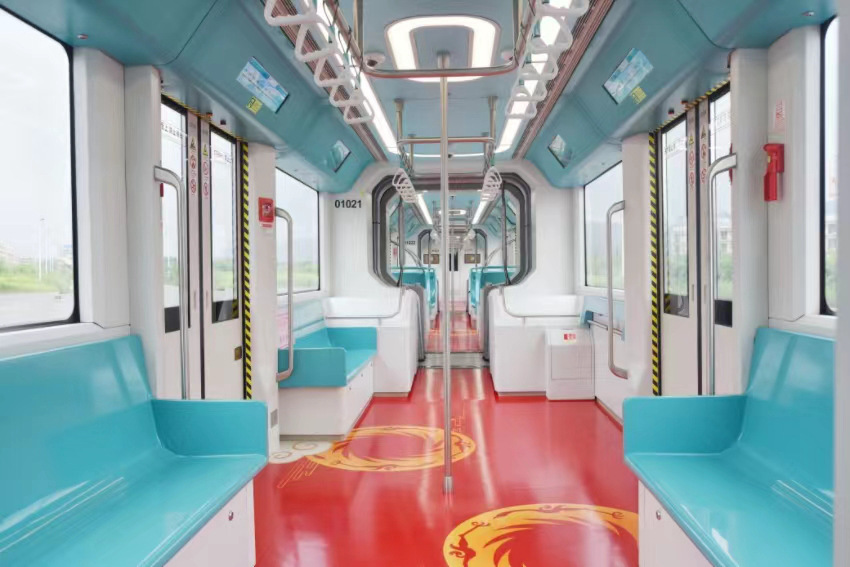 新車型運行速度更快，車內空間更大，行駛體驗更平穩。蜀道集團供圖