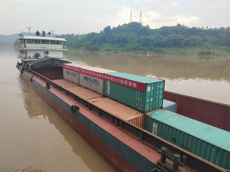 首航貨輪。廣安港供圖