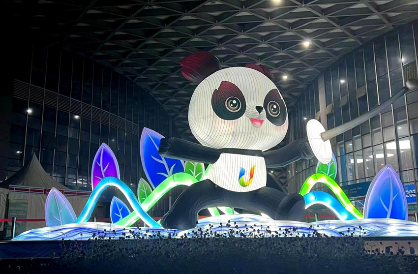 體育精神，劍客風范。自貢電視臺供圖