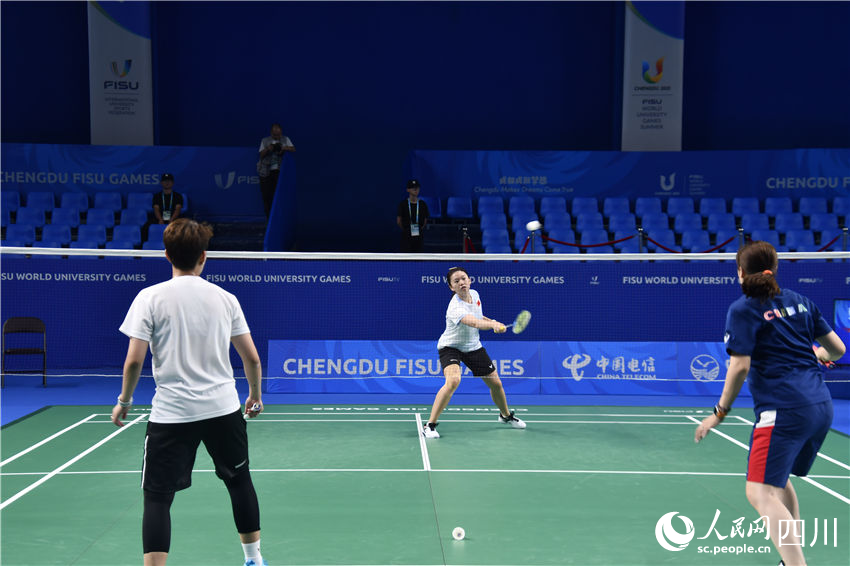 選手在訓練。潘世彬攝