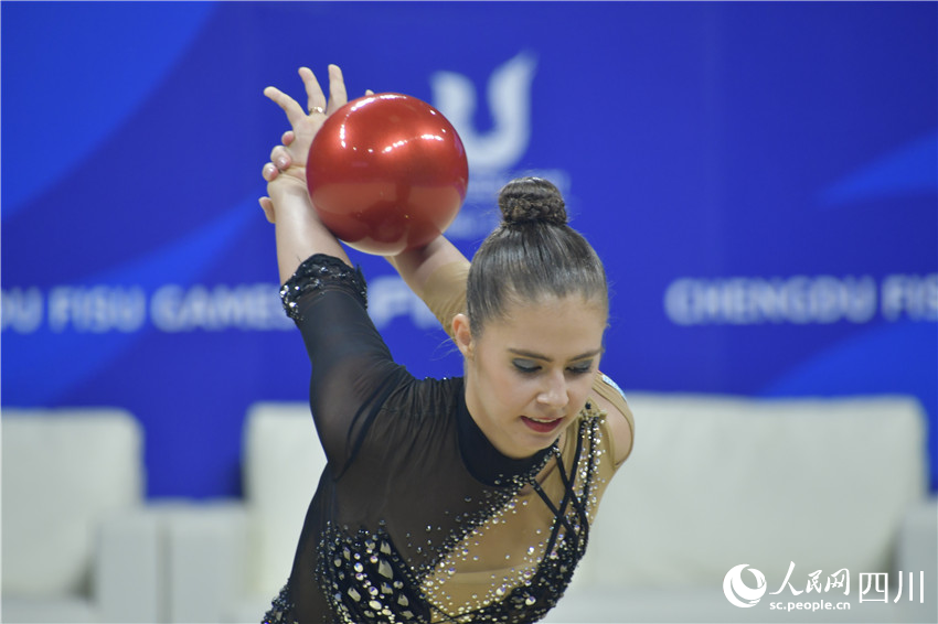 選手在比賽中。人民網記者 王洪江攝