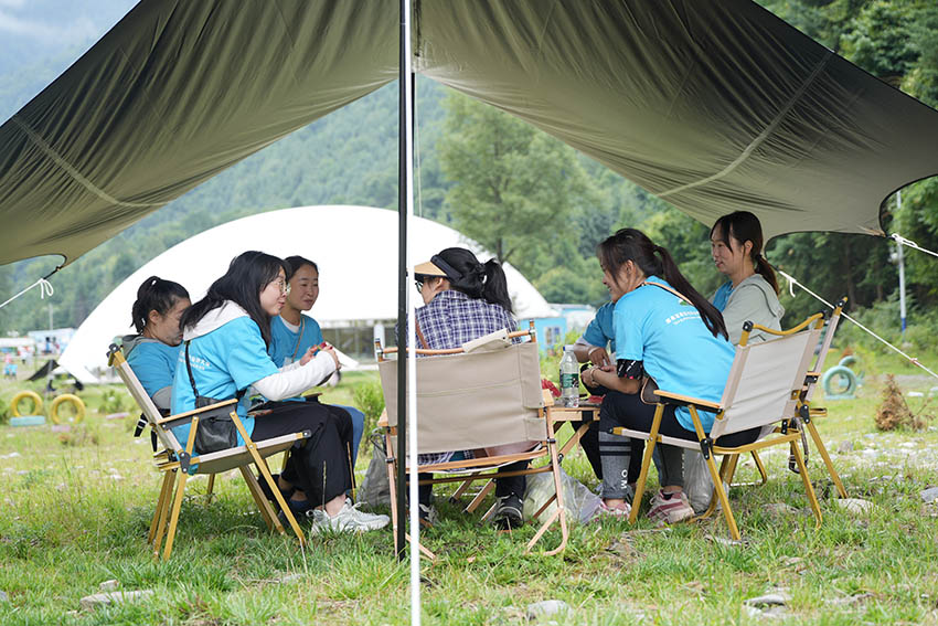 向快樂出發?；顒又鬓k方供圖