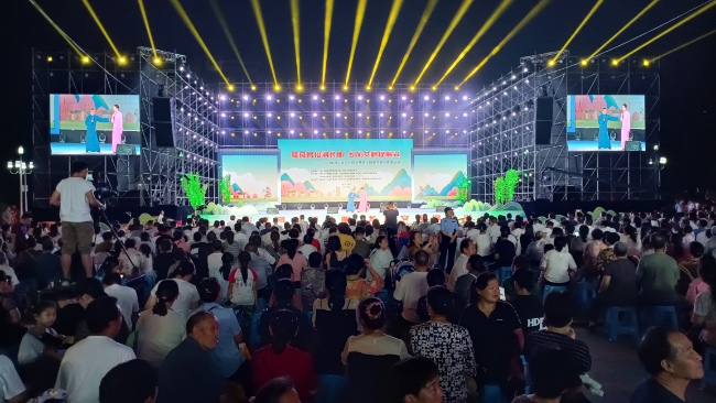 四川省農村移風易俗主題宣傳集中展演活動在宜賓舉行。宜賓市市文明辦供圖