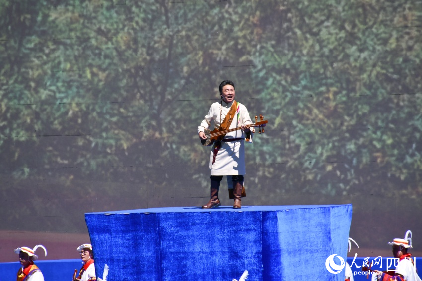 四川省阿壩藏族羌族自治州成立70周年慶祝大會現場。人民網記者 王洪江攝