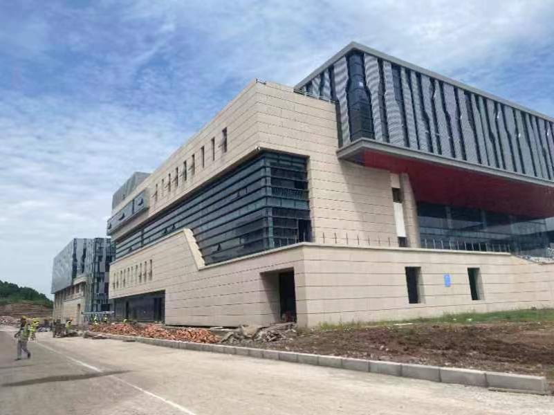 高端裝備產業園標準廠房。簡陽市委宣傳部供圖