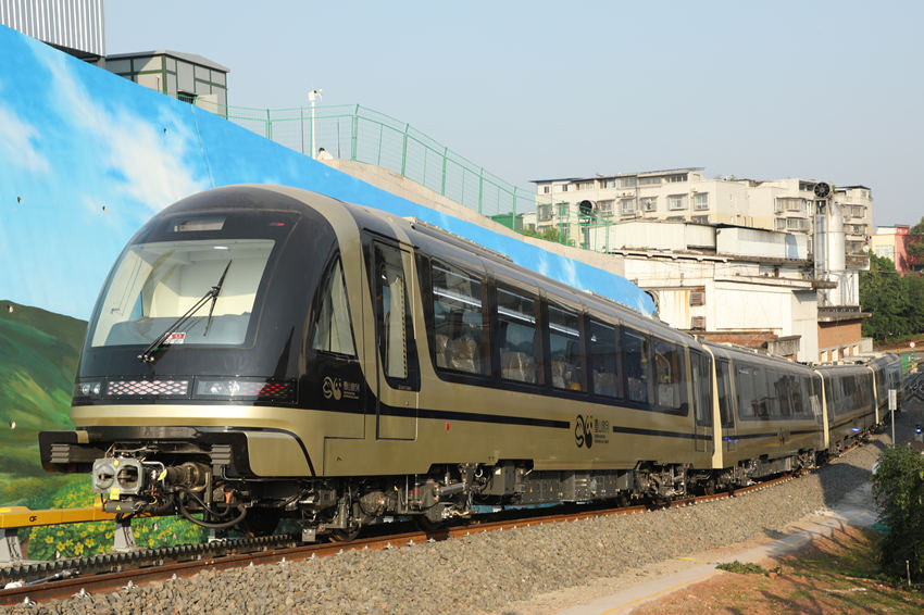 全國“獨一無二”的爬山小火車。資陽市委宣傳部供圖